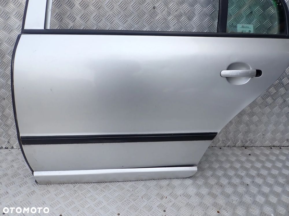 DRZWI LEWY TYŁ SKODA SUPERB RADOM - 2