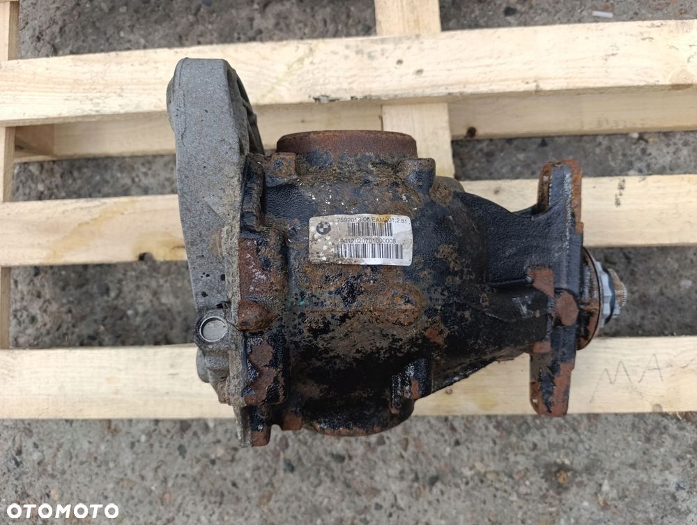 BMW F25 X3 MOST TYLNY DYFER N47 7592013 2.81 - 1
