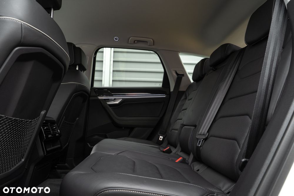 Volkswagen Touareg 3.0 V6 TFSI 4Motion R-Line - 26