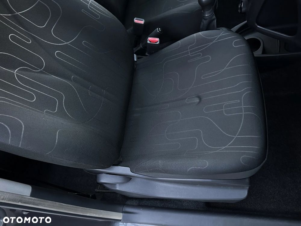Toyota Yaris 1.0 Terra A/C - 11