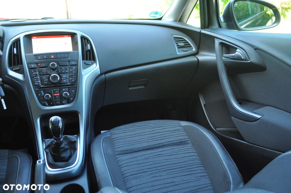 Opel Astra 1.4 Turbo Cosmo - 23