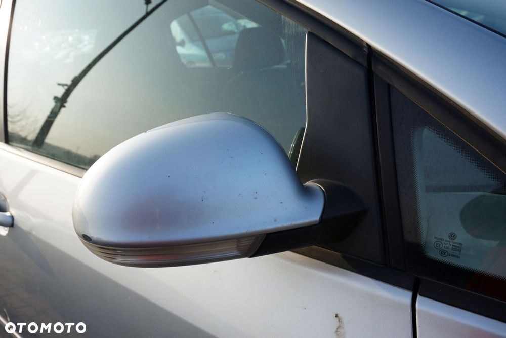 LUSTERKO ELEKTRYCZNE PRAWE GOLF V PLUS 5M0 LA7W SREBRNY VOLKSWAGEN 2005-2009 - 1