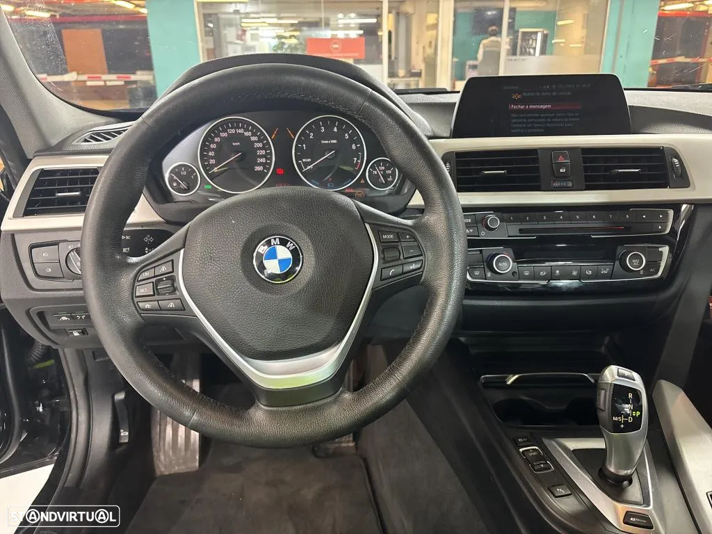 BMW 330 e iPerformance Advantage - 6