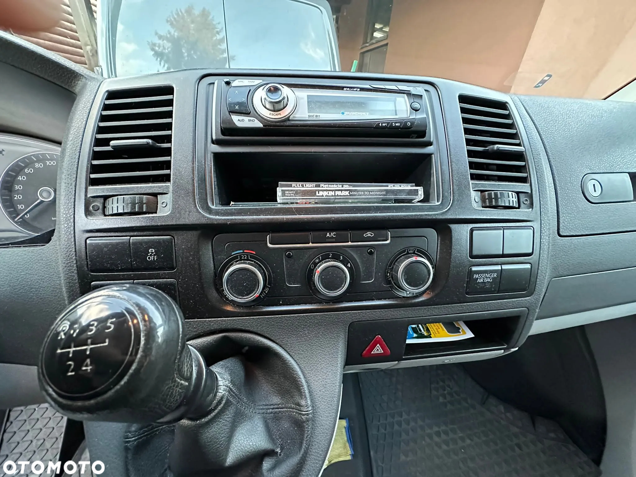 Volkswagen Transporter T5 TDI L2H1 - 9