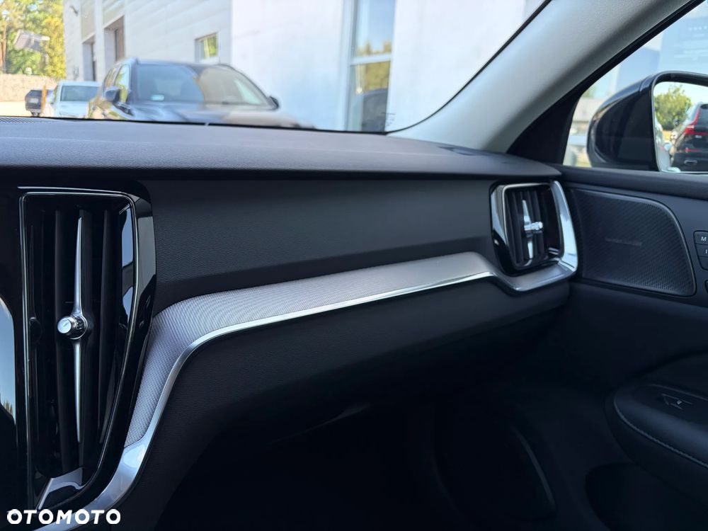 Volvo S60 B4 B Plus Dark - 17
