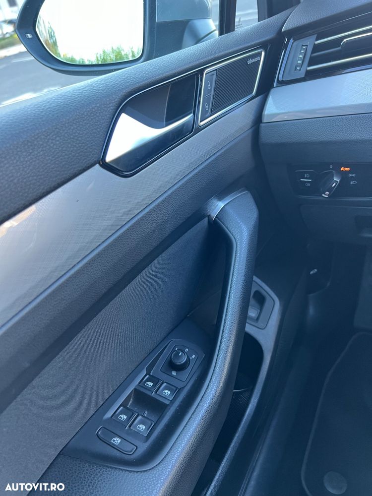 Volkswagen Passat - 16