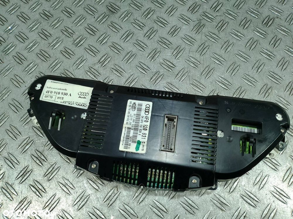 LICZNIK AUDI A6 C6 4F0920931E 3.2 V6 FSI - 5