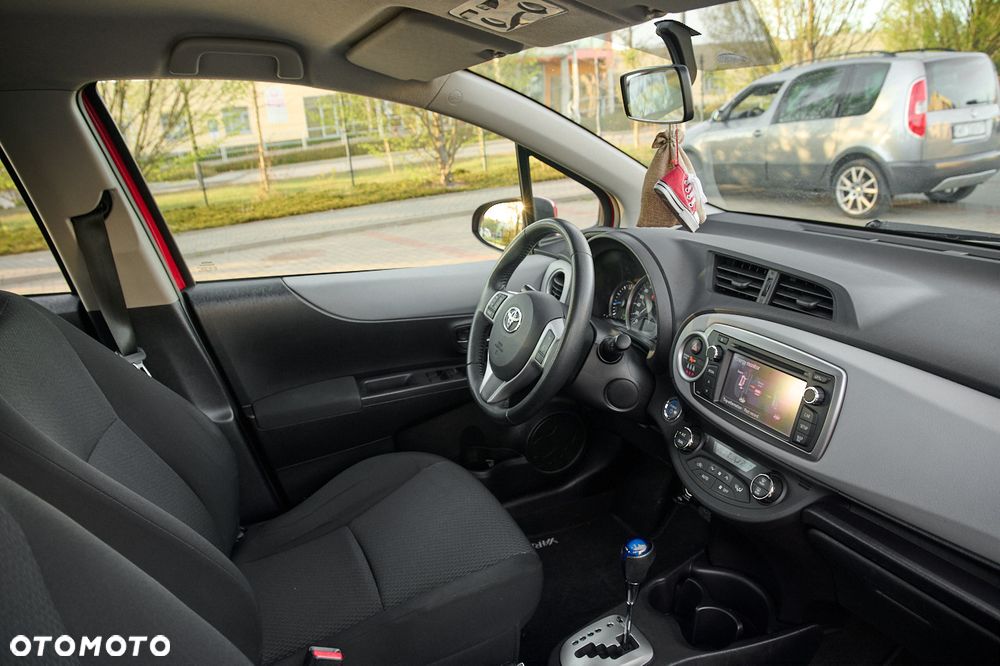 Toyota Yaris Hybrid 100 Premium EU6 - 2