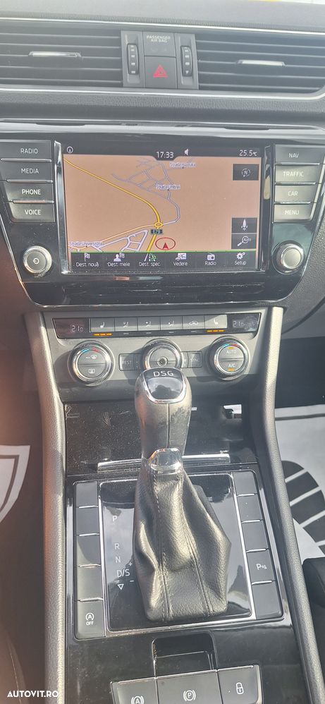 Skoda Superb 2.0 TDI DSG Style - 8