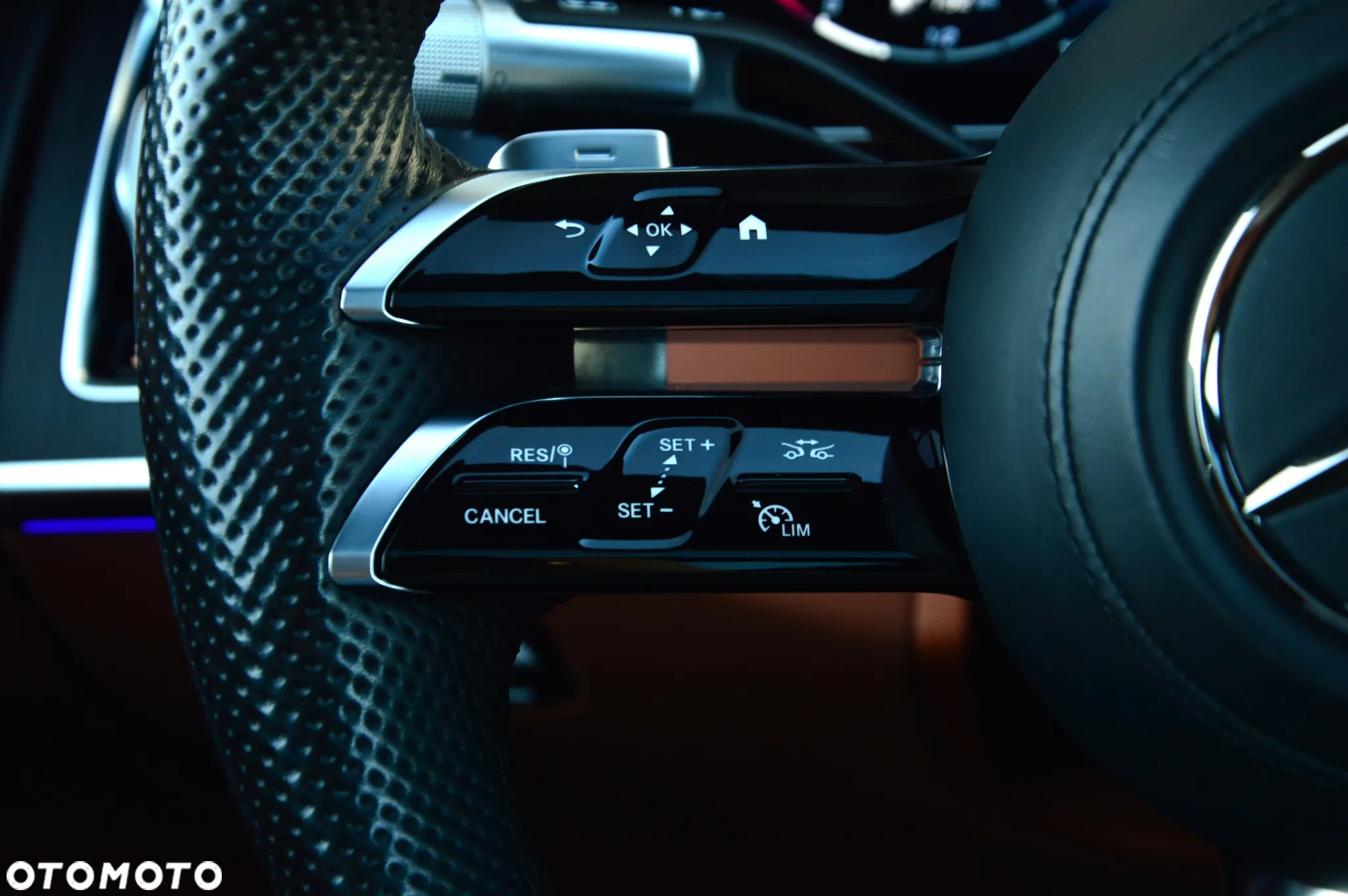 Mercedes-Benz Klasa S 400 d 4-Matic 9G-TRONIC - 28