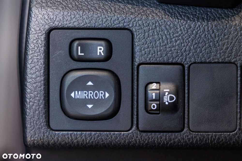 Toyota Auris 1.33 VVT-i Active - 38