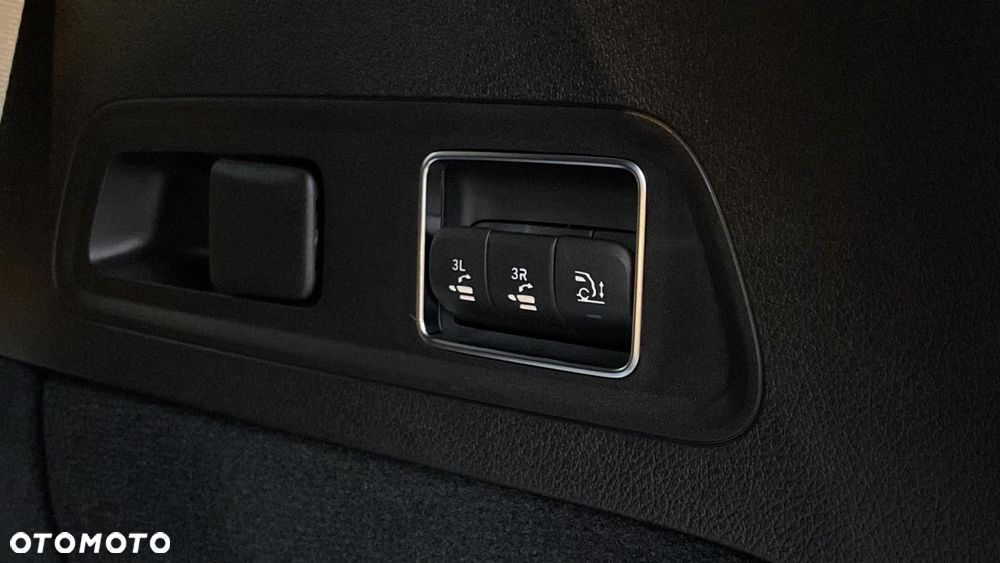 Mercedes-Benz GLS - 22