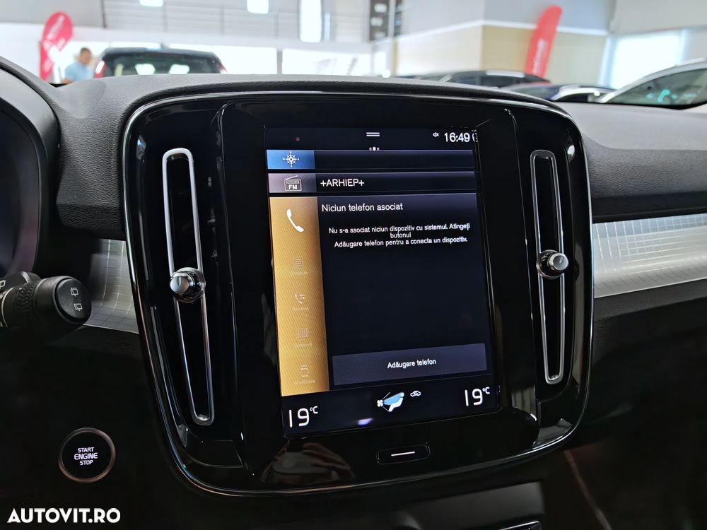 Volvo XC 40 T3 Momentum Pro - 18