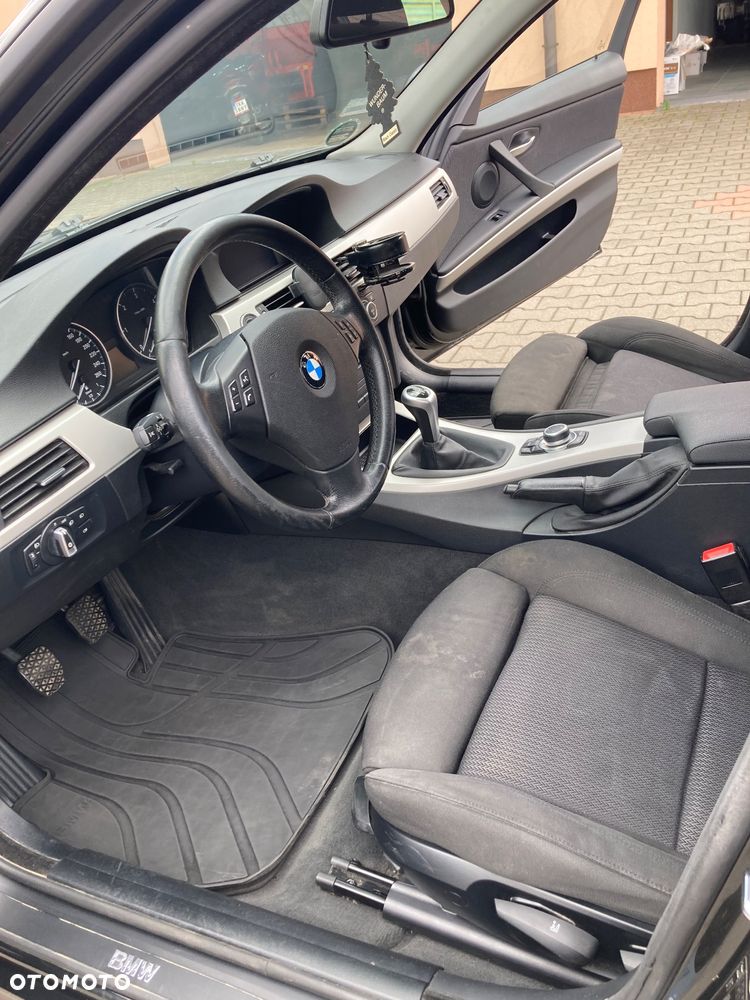 BMW Seria 3 318d DPF - 5