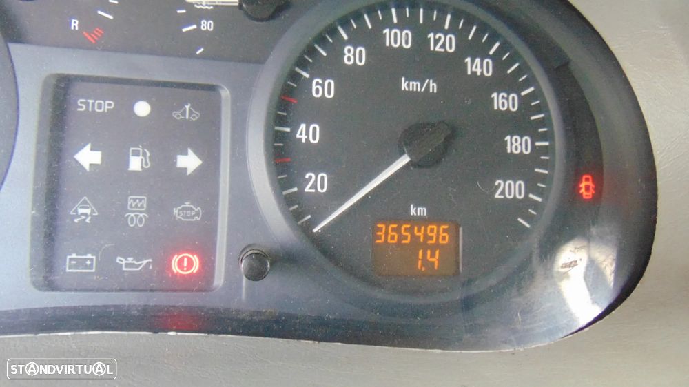 Opel VIVARO 2.5 CDTI - 12