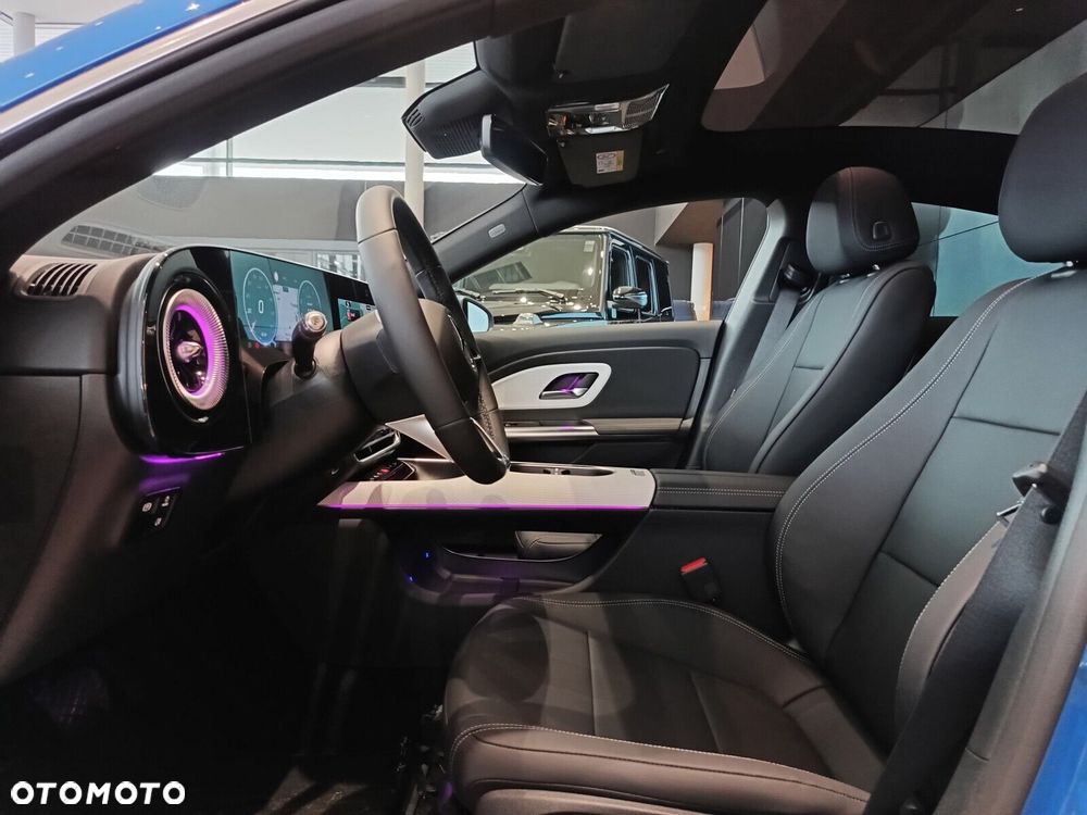 Mercedes-Benz CLA - 12