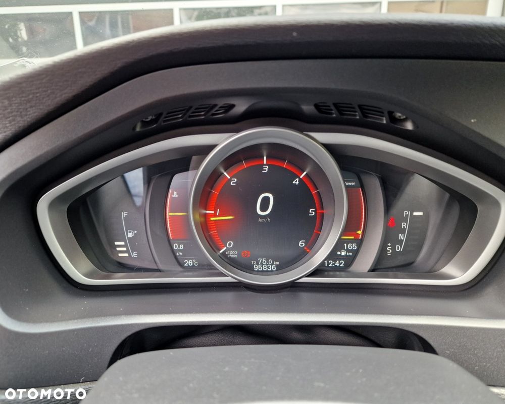 Volvo V40 Cross Country D2 Geartronic Momentum - 29