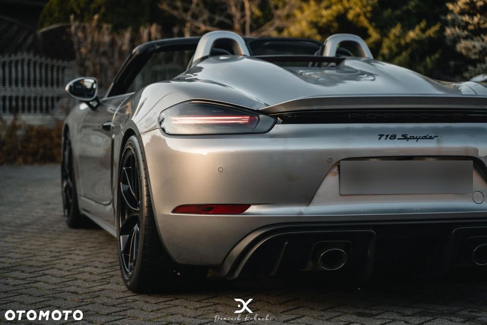 Porsche 718 Spyder - 3