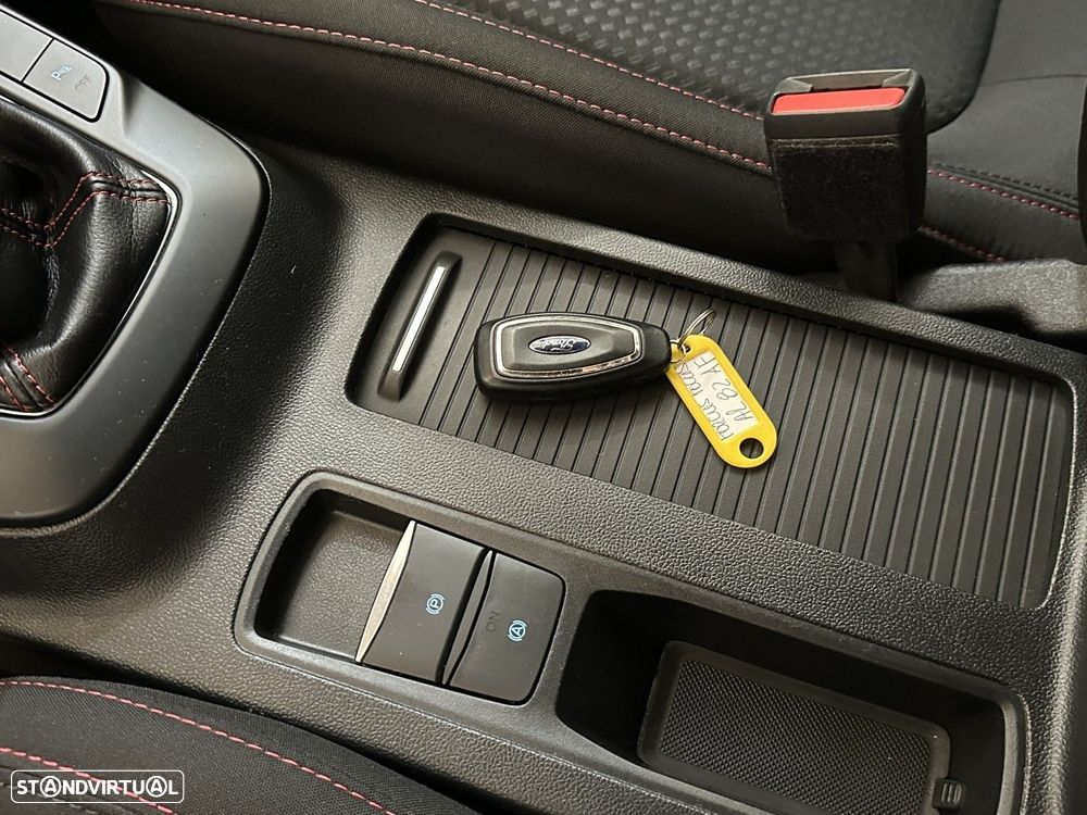 Ford Focus 1.0 EcoBoost MHEV ST-Line - 19