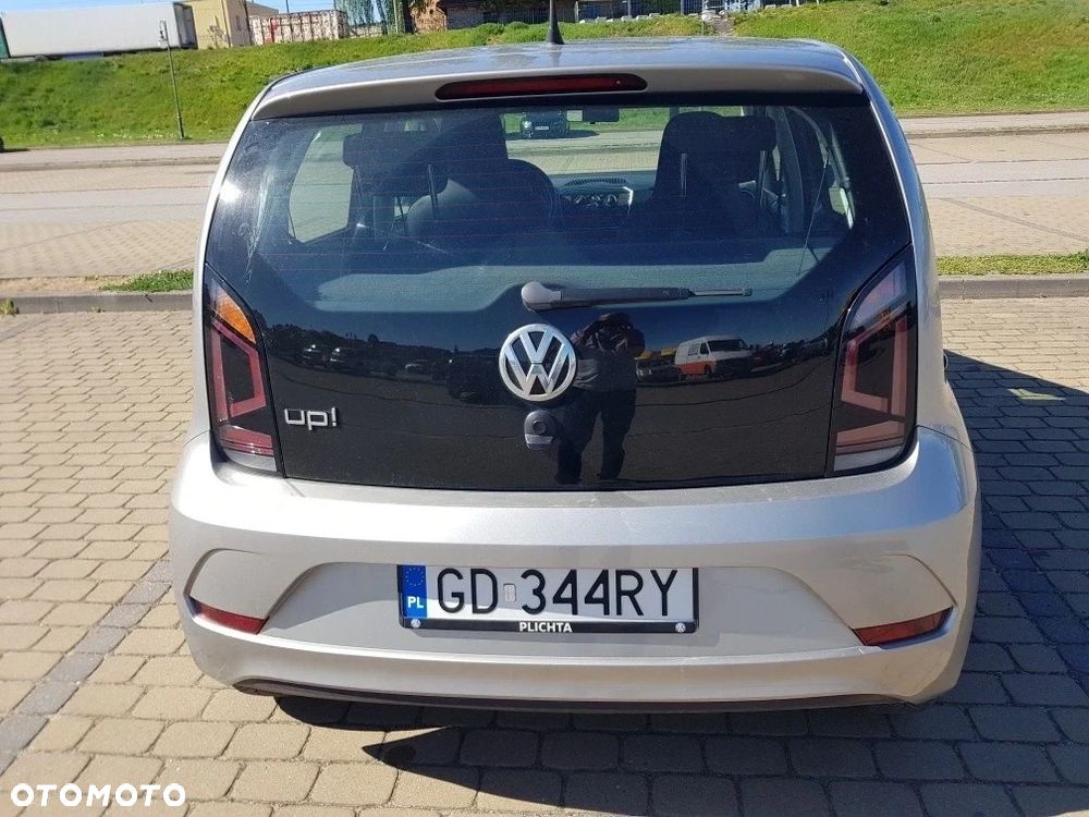 Volkswagen up! 1.0 beats - 8