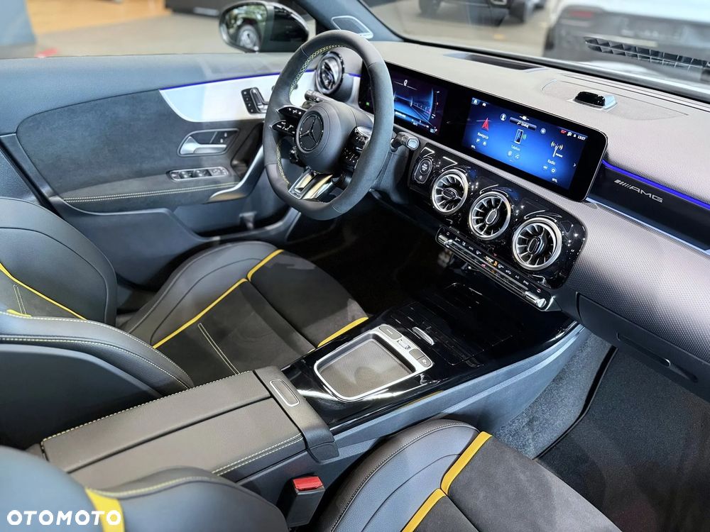 Mercedes-Benz Klasa A 45 S AMG 4-Matic 8G-DCT - 27