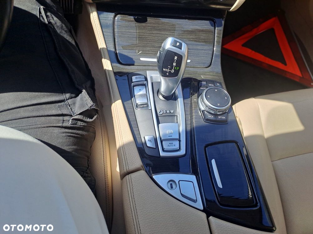 BMW Seria 5 520d Luxury Line - 6