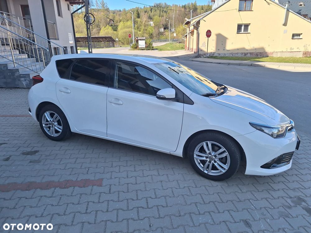Toyota Auris 1.2 Turbo Design Edition - 3