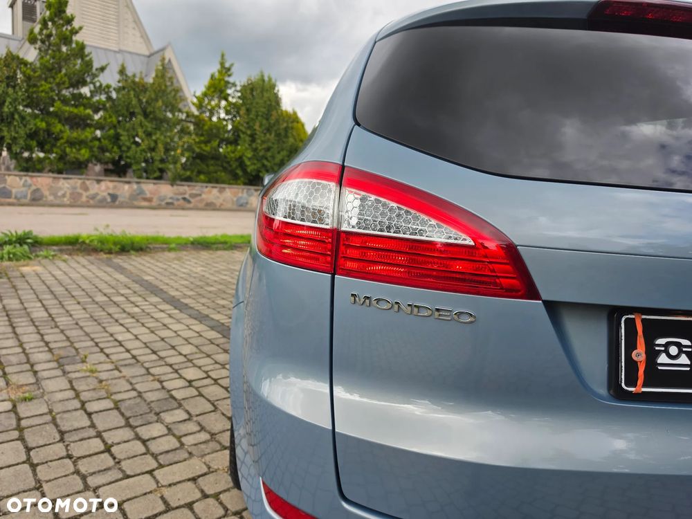 Ford Mondeo 2.0 Ghia Executive - 13