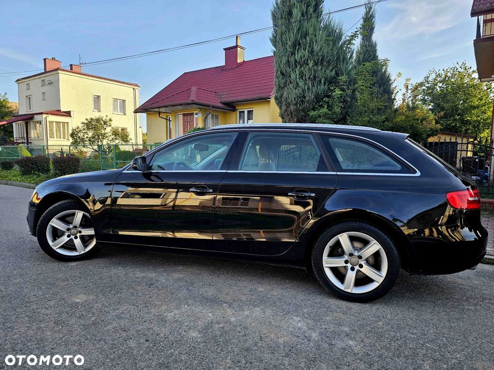 Audi A4 Avant 2.0 TDI DPF clean diesel quattro Attraction - 14