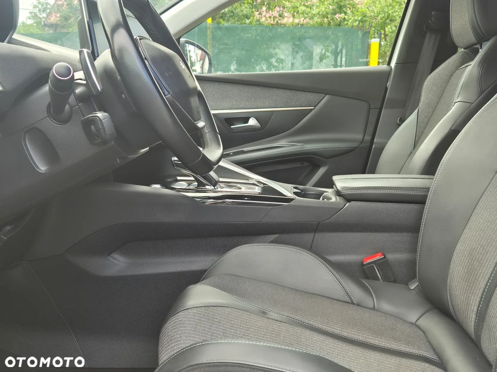 Peugeot 3008 225 e-EAT8 Allure Pack - 14