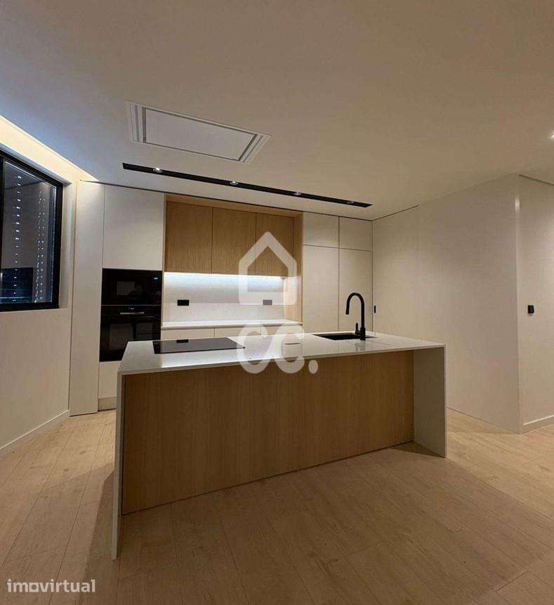 Apartamento de T3 Gondomar com varanda e elevador