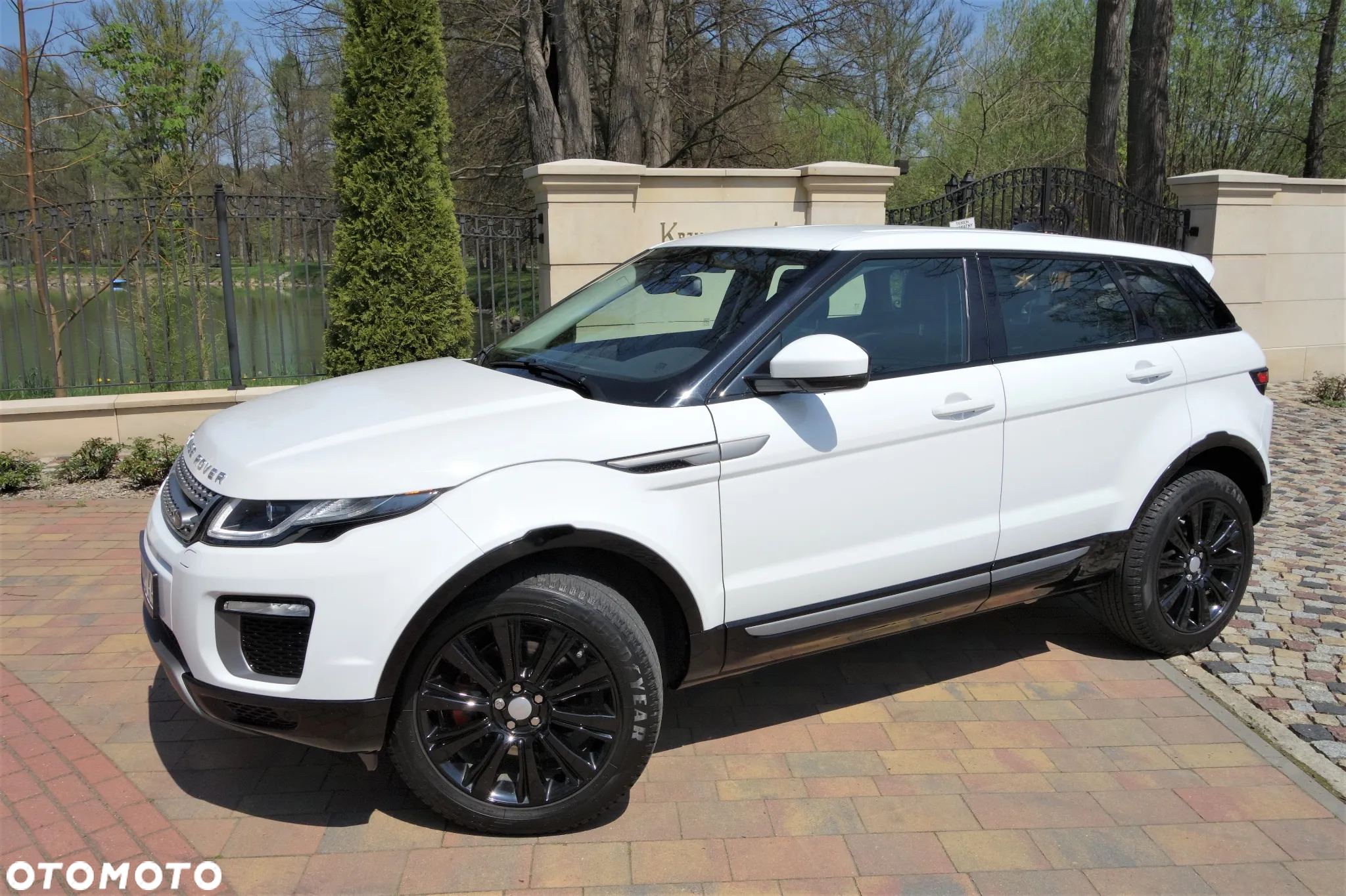 Land Rover Range Rover Evoque - 12