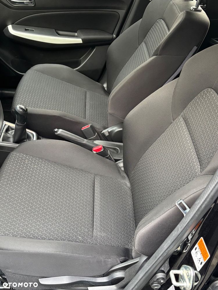 Suzuki Swift 1.2 Premium Plus - 23