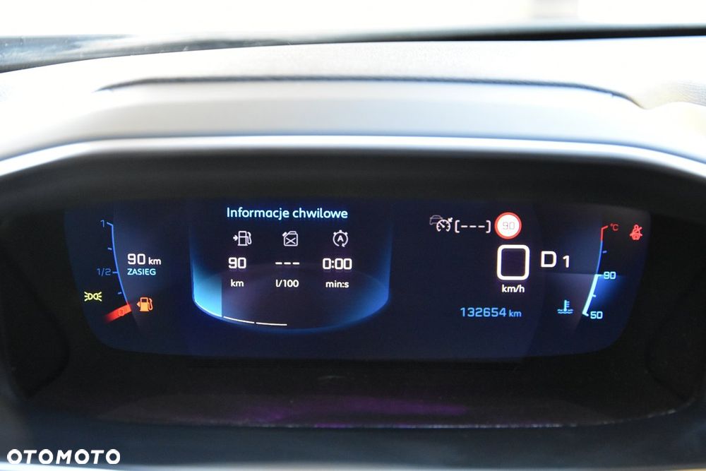 Peugeot 2008 PureTech 130 EAT8 GT - 30