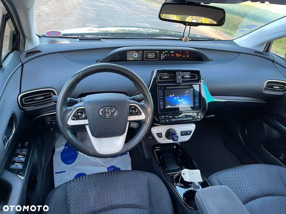 Toyota Prius Hybrid - 7