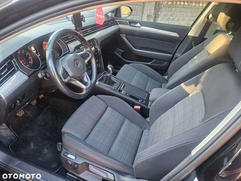 Volkswagen Passat 1.5 TSI OPF Elegance - 8