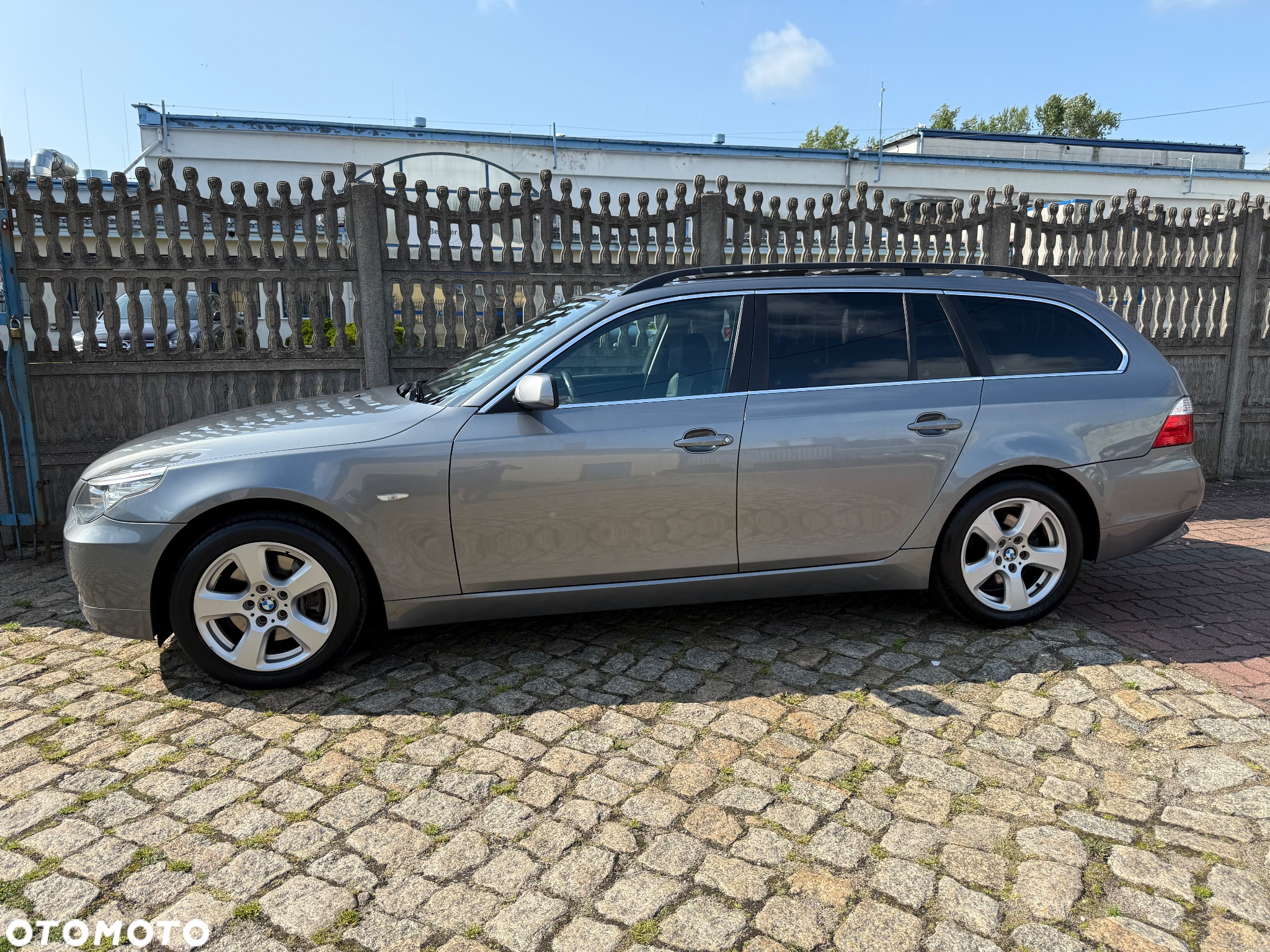 BMW Seria 5 530d xDrive Touring - 17