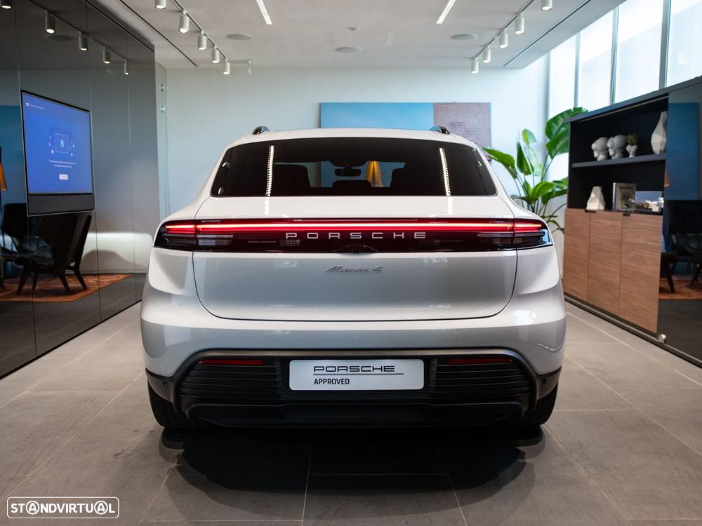 Porsche Macan Electric 4 - 2