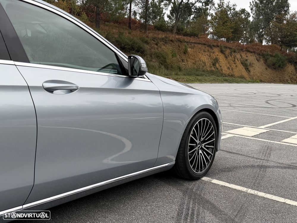Mercedes-Benz E 220 d Avantgarde+ - 16
