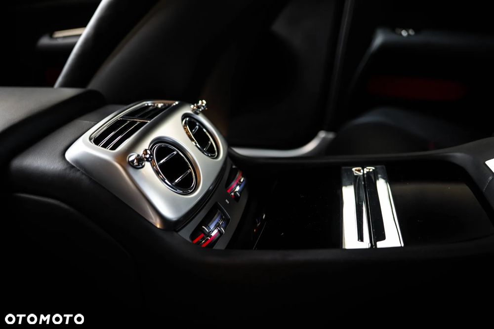 Rolls-Royce Wraith - 36