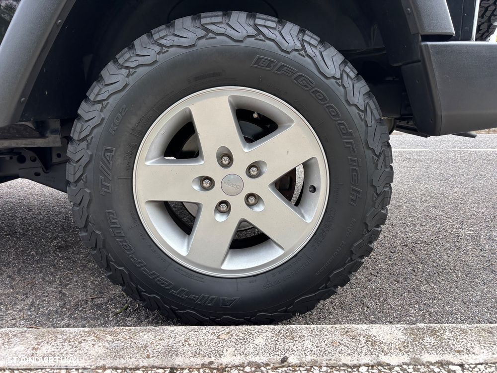 Jeep Wrangler 2.8 CRD ATX Sport — fotografia 7
