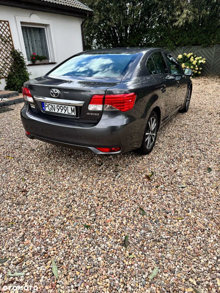 Toyota Avensis - 6