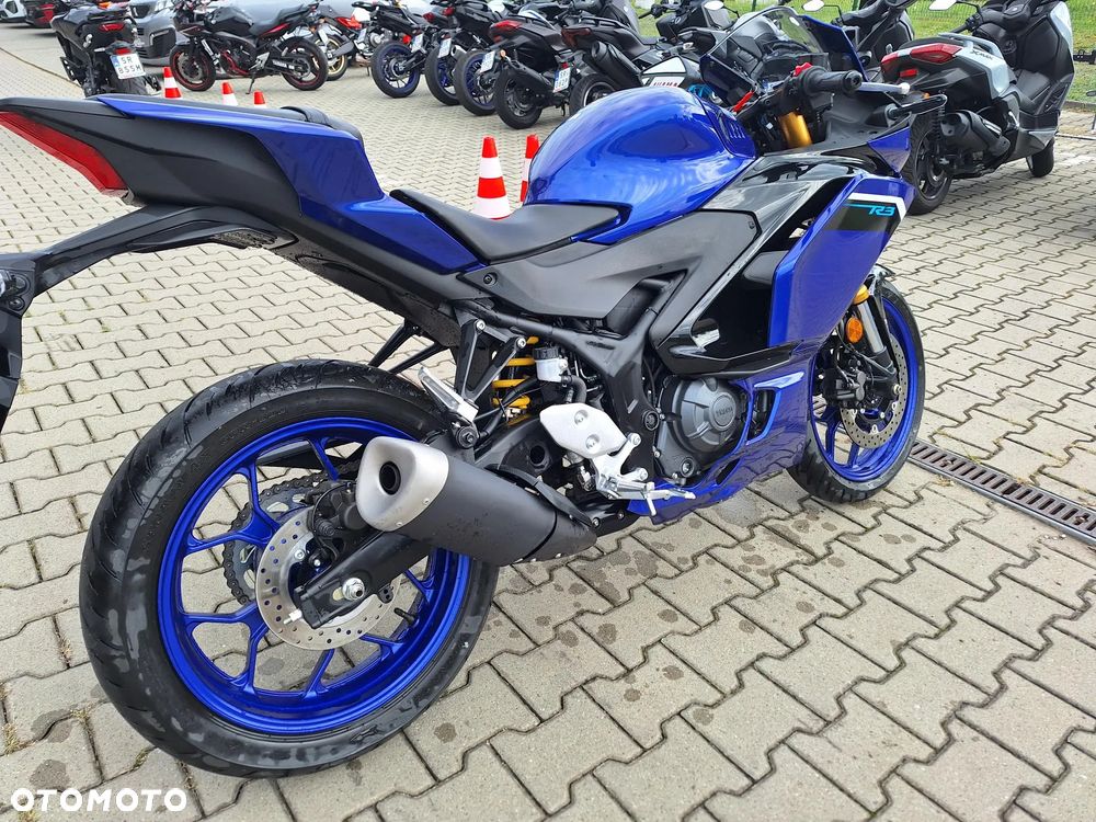 Yamaha R3 - 3