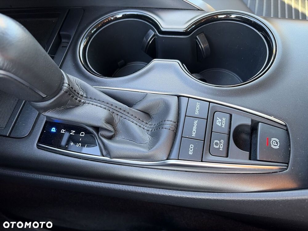 Toyota Camry 2.5 Hybrid Prestige CVT - 25