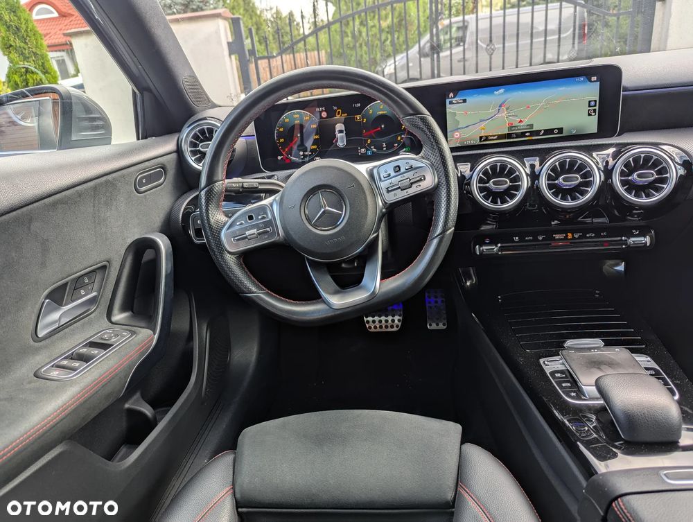 Mercedes-Benz Klasa A 200 AMG Line 7G-DCT - 38