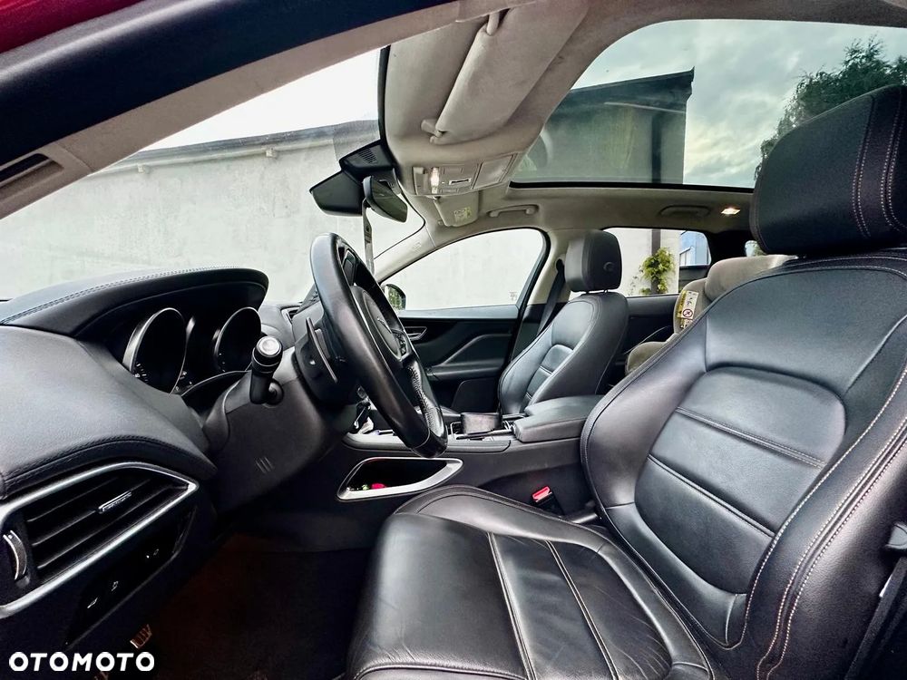 Jaguar F-Pace 2.0 i4D AWD Prestige - 14