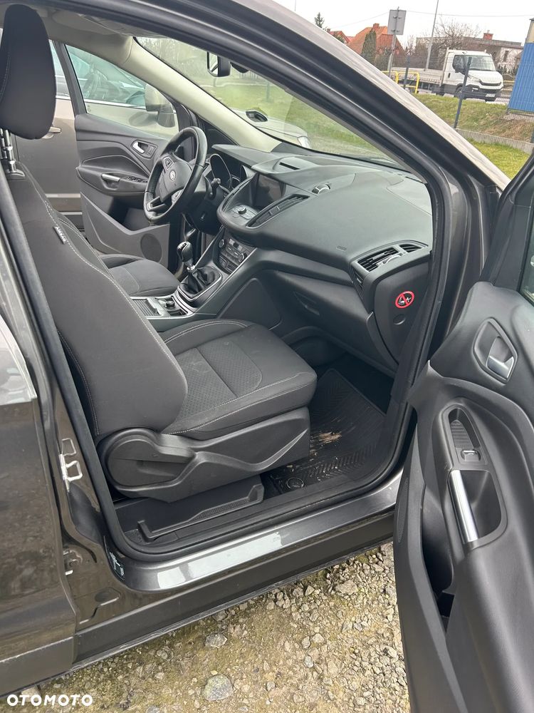 Ford Kuga 1.5 EcoBoost 2x4 Titanium - 14