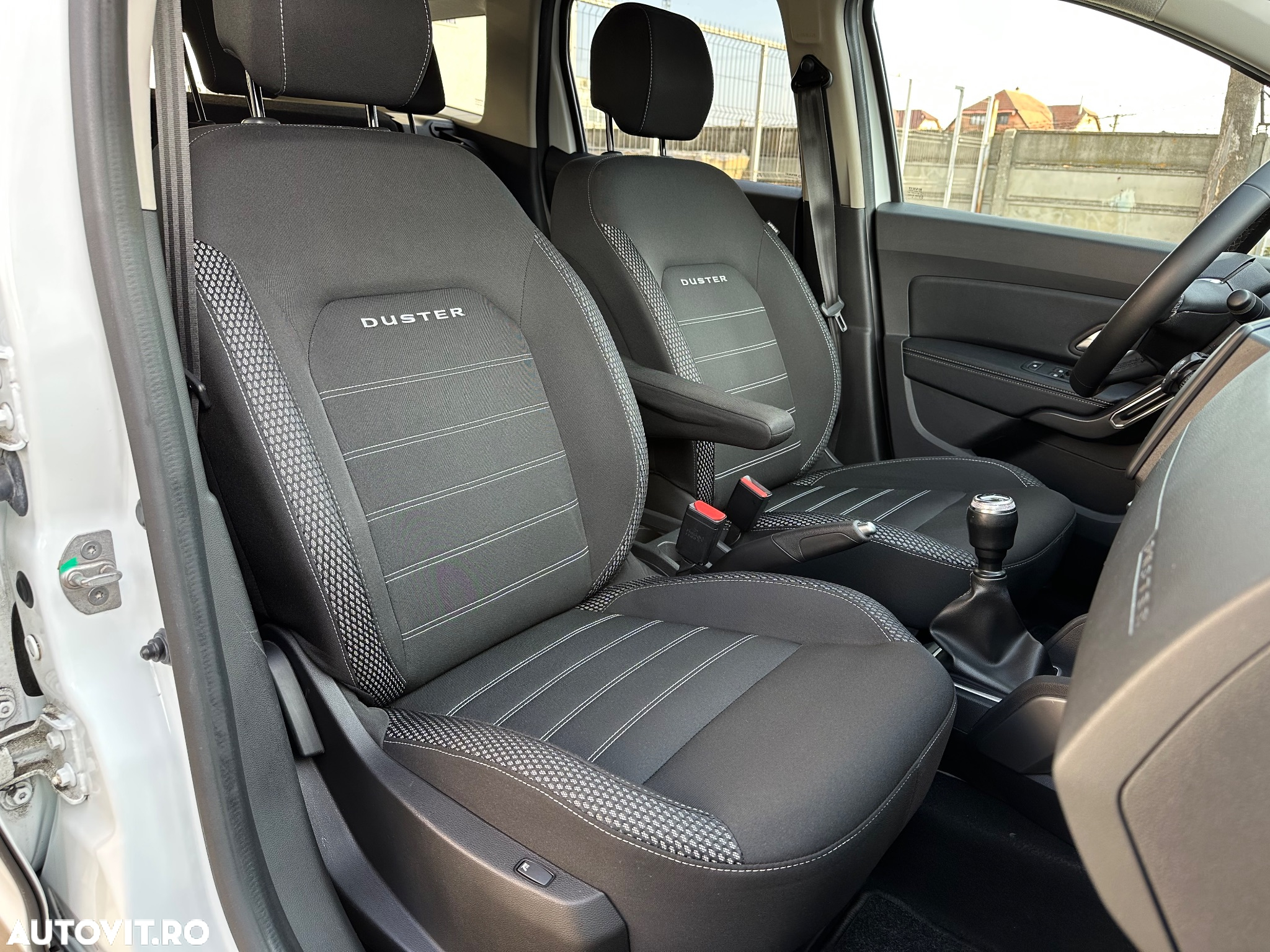 Dacia Duster 1.6 SCe Prestige jante 17" - 10
