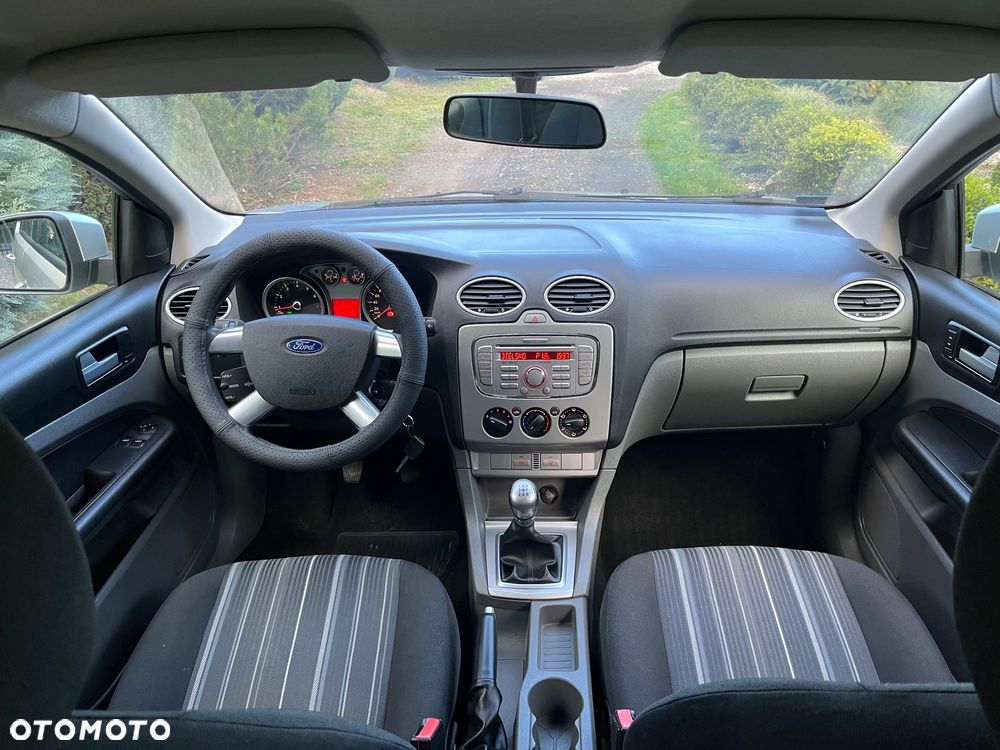 Ford Focus - 8