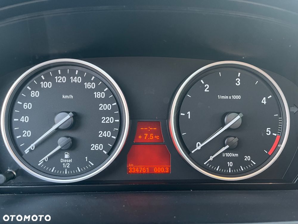 BMW Seria 5 525d - 14